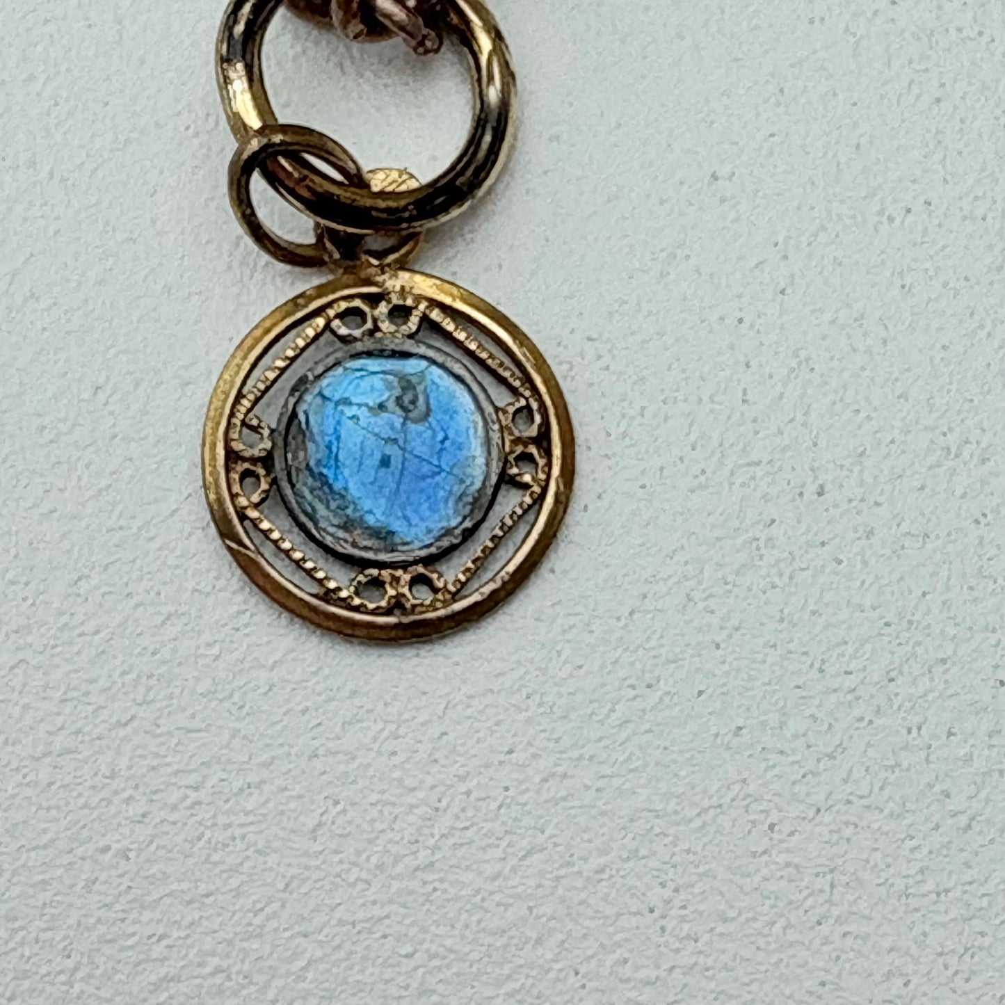 Collanina con madonnina double-brunito