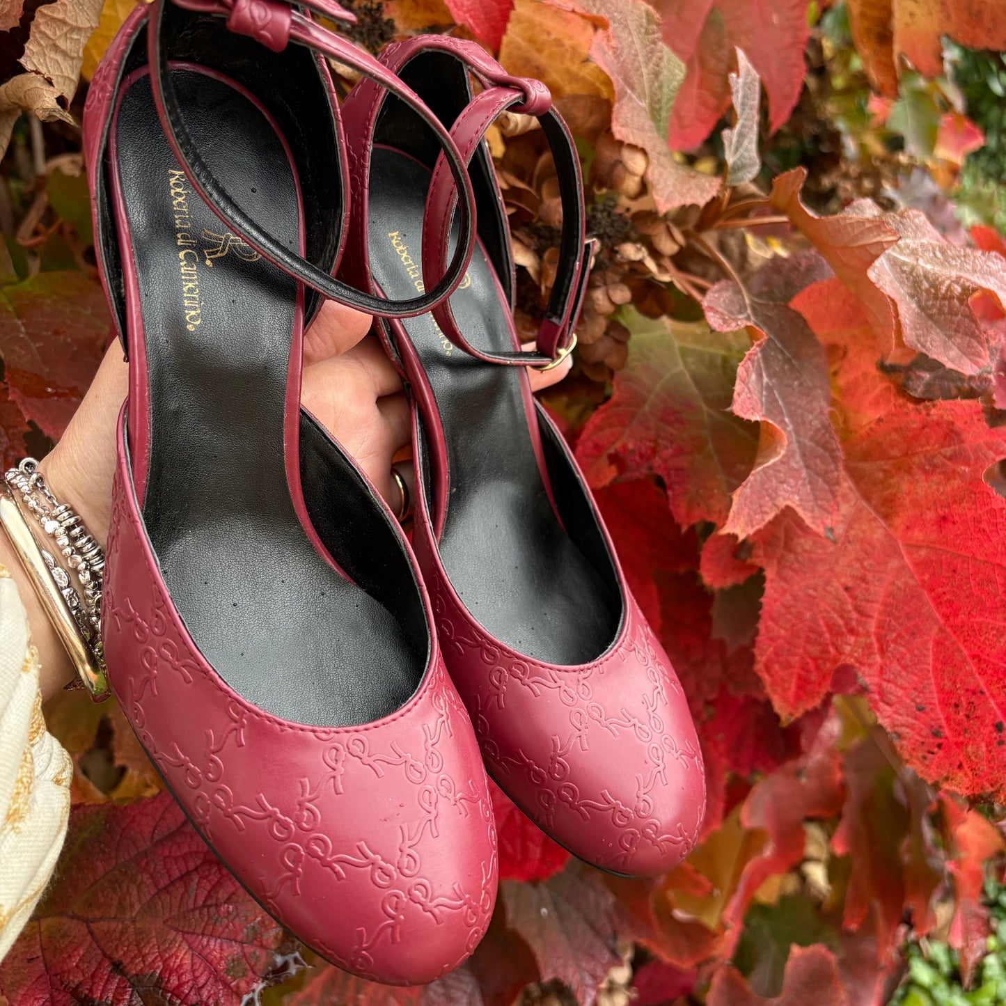 Mary Jane Roberta in bordeaux