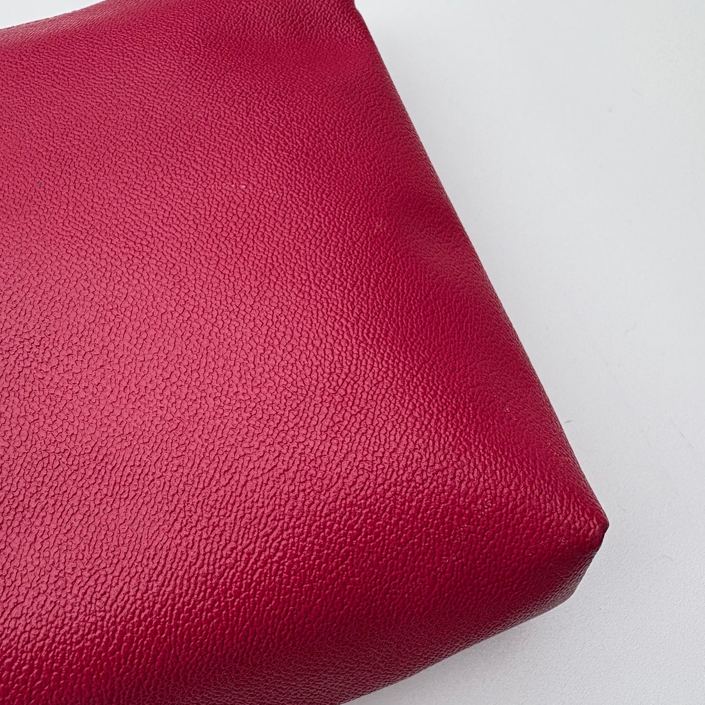 Busta magenta Trussardi