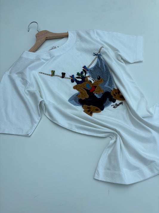 Ts Schvili con pluto e scollo barchetta