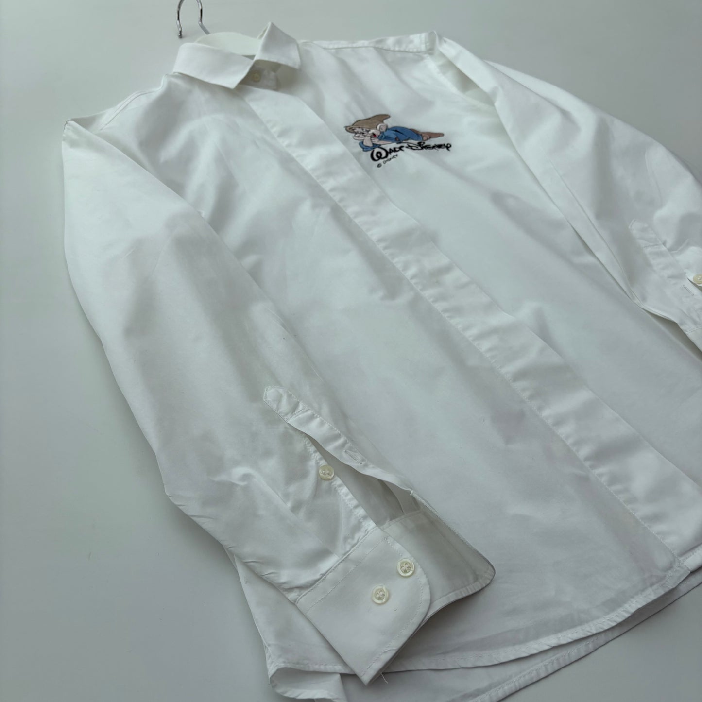 Cucciolo camicia bianca