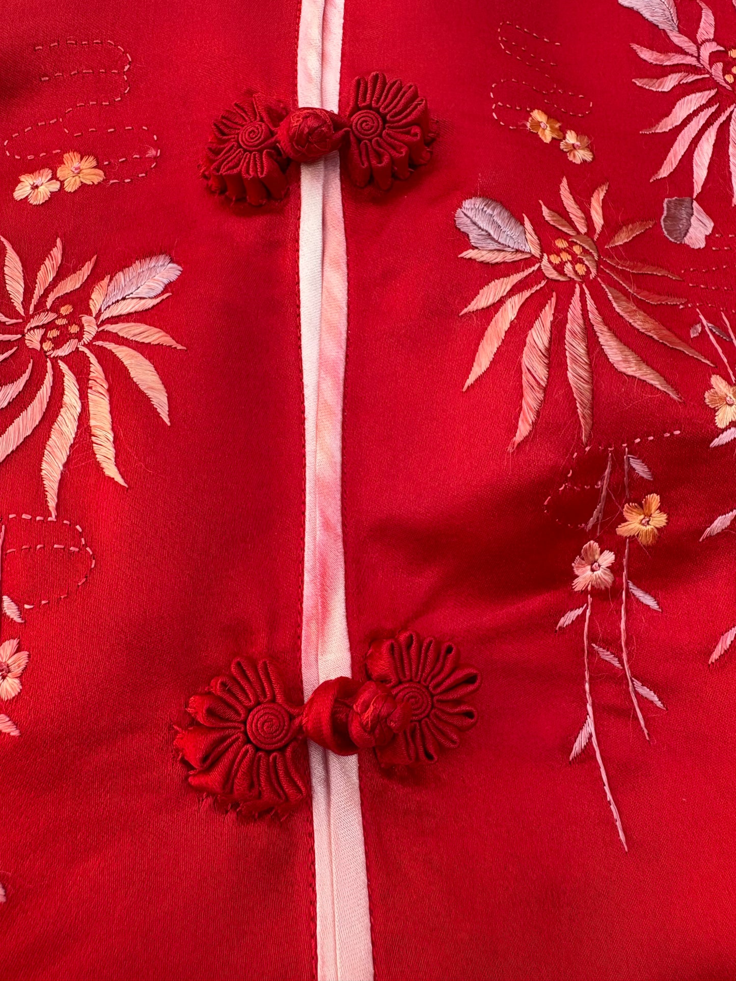 Completo orientale rosso