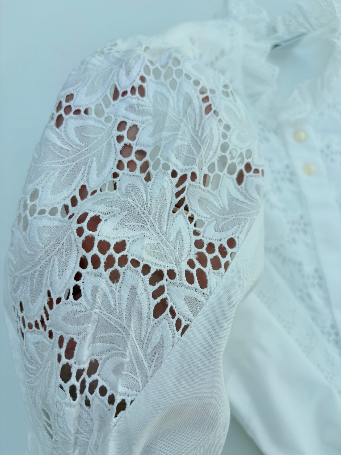 Camicia bianca tirolese
