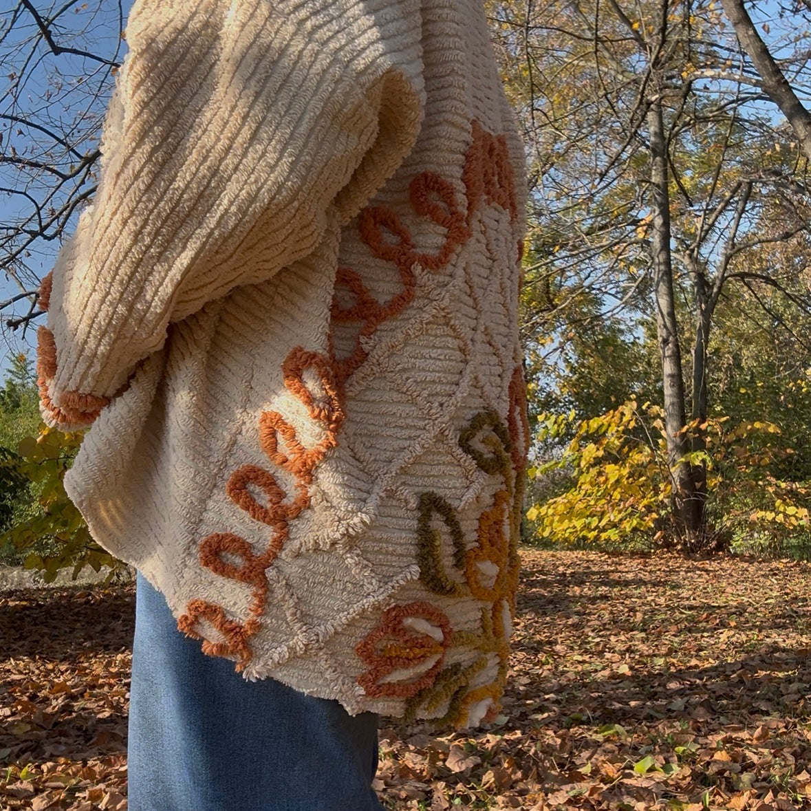 Giacca con disegno sul fondo