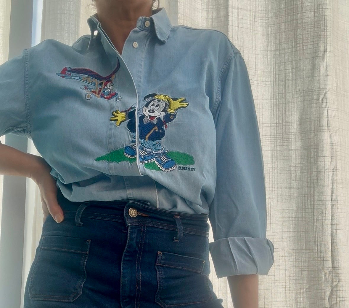 Camicia Schvili in jeans con Minnie pilota