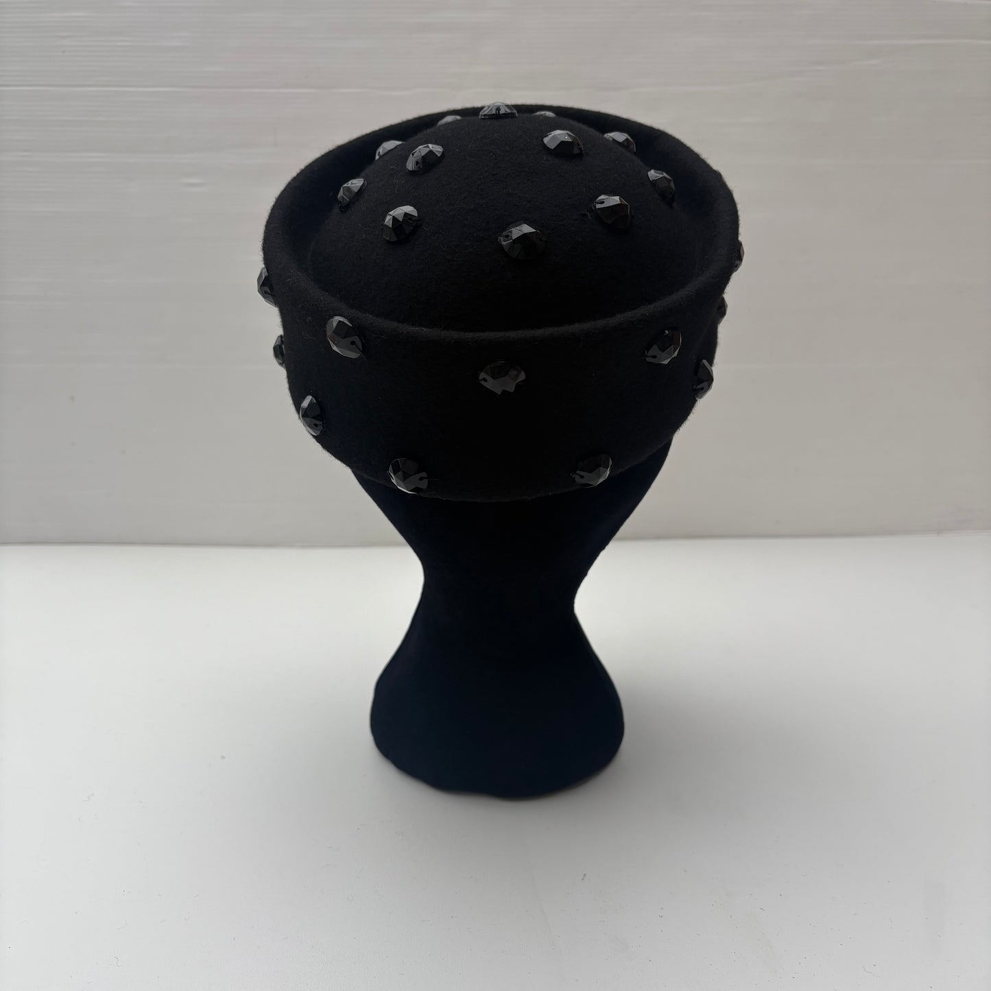 Pillbox nero- cappello tamburello