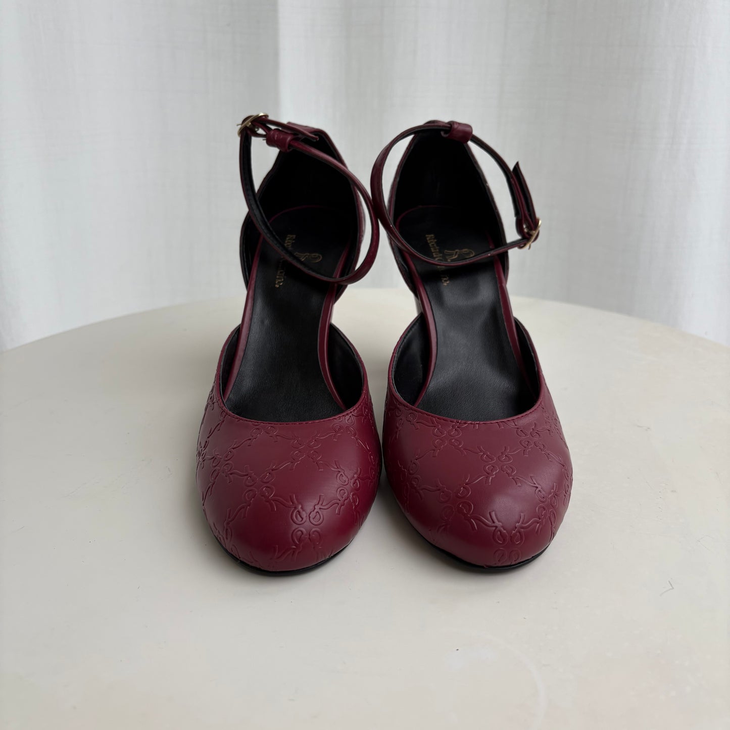 Mary Jane Roberta in bordeaux