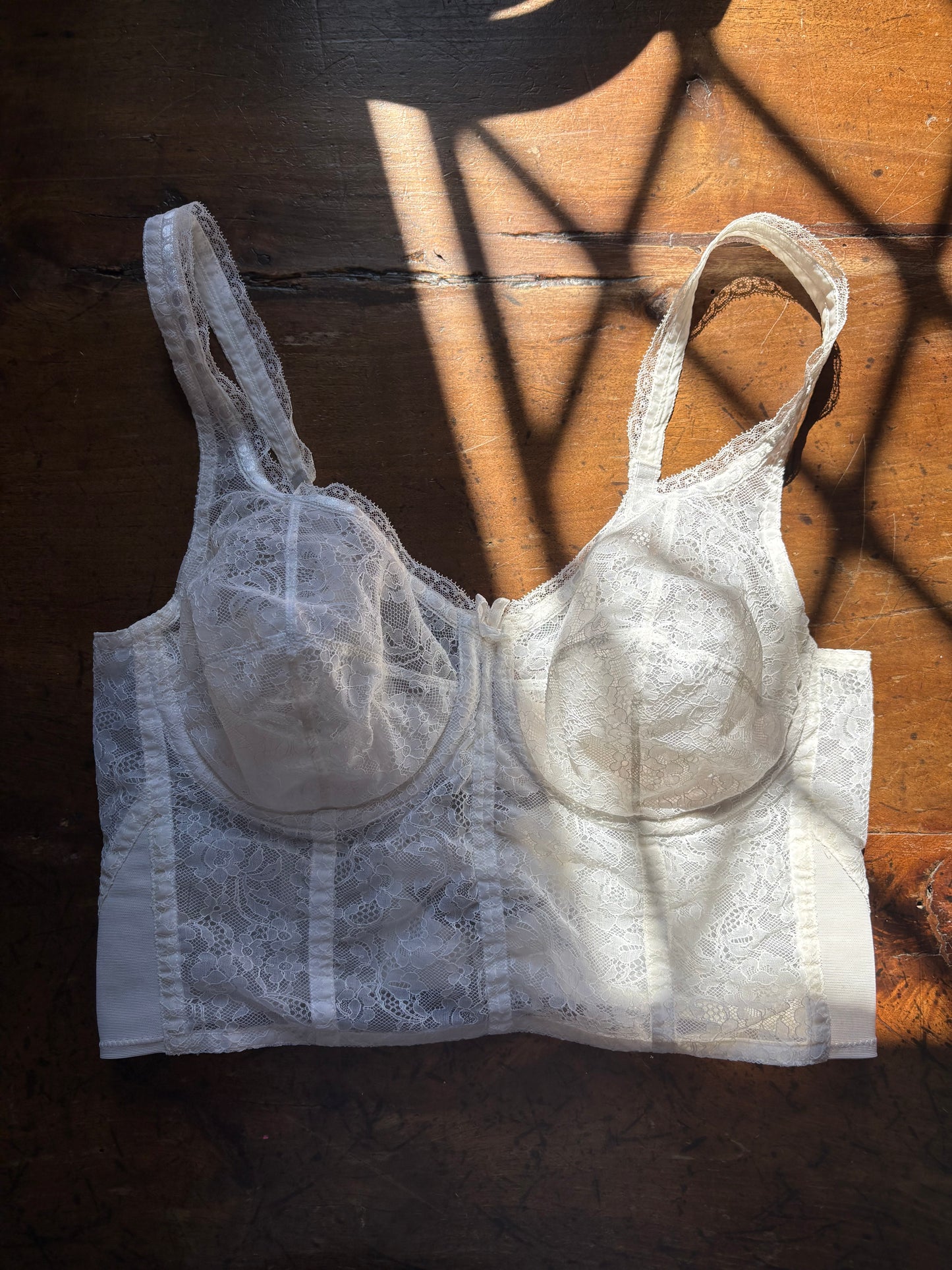 Corsetto pizzo macramè