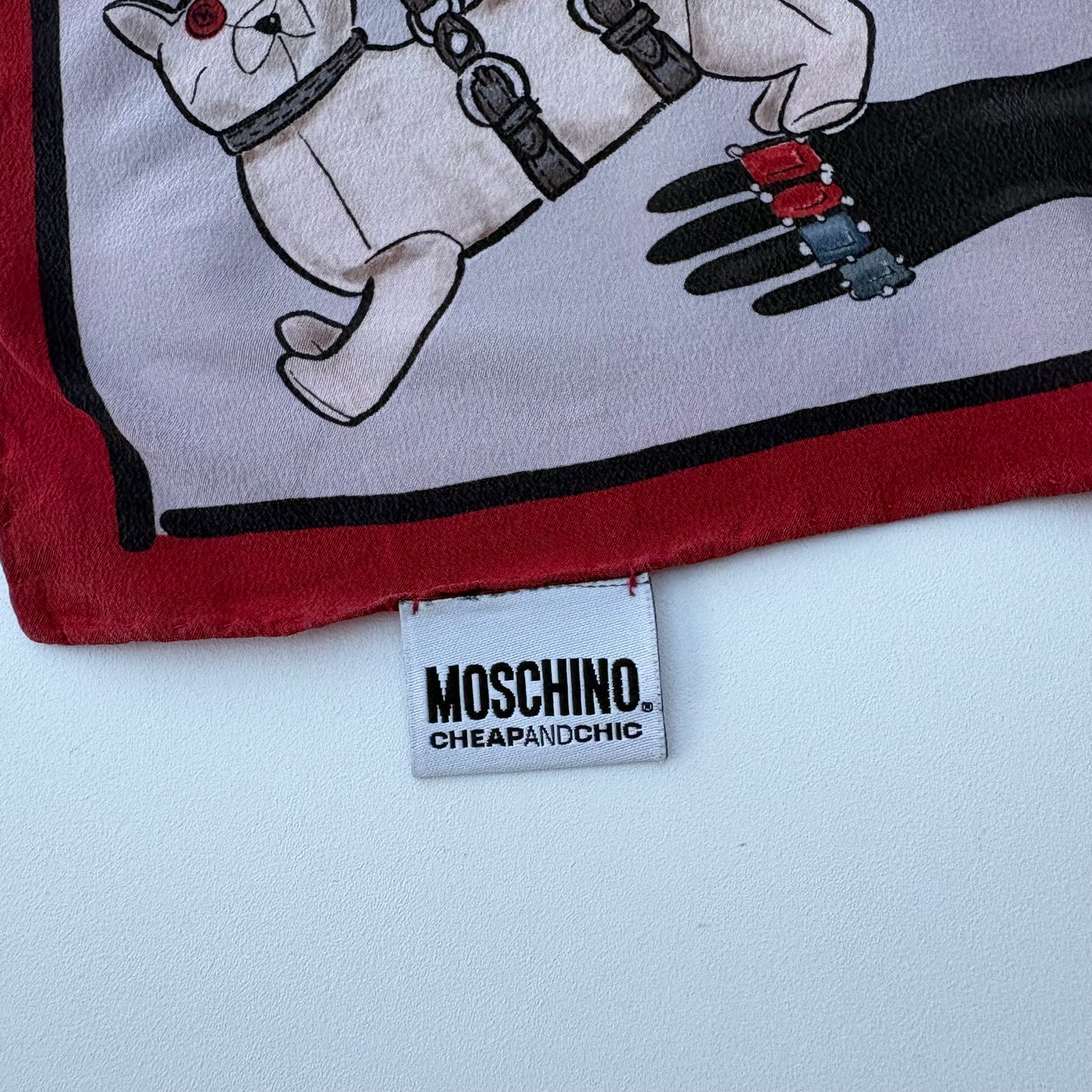 Moschino foulard
