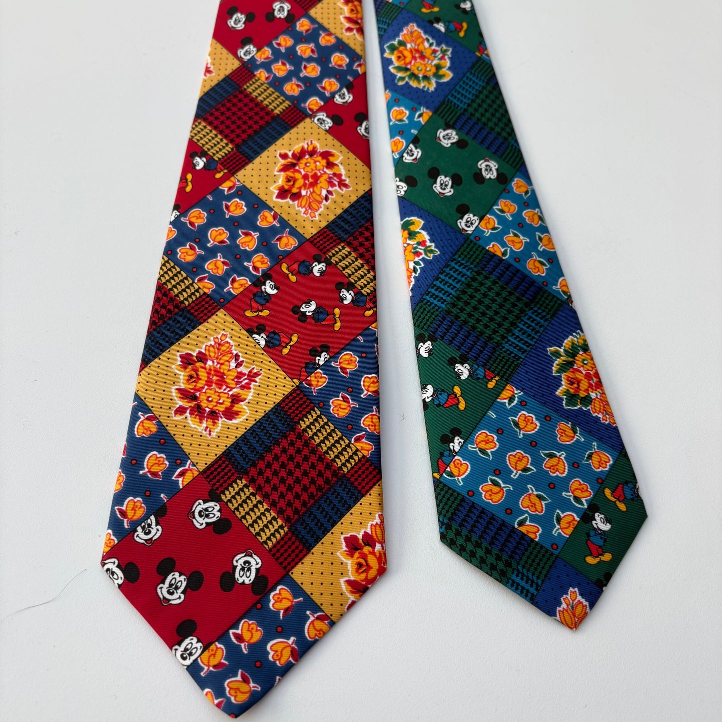 Cravatta fantasia patchwork e topolino