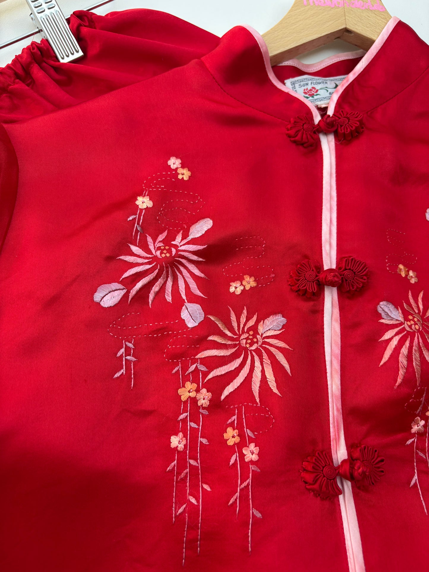 Completo orientale rosso